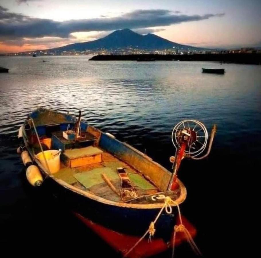 Il Salotto Di Chiaia Hotel เนเปิลส์ ภายนอก รูปภาพ